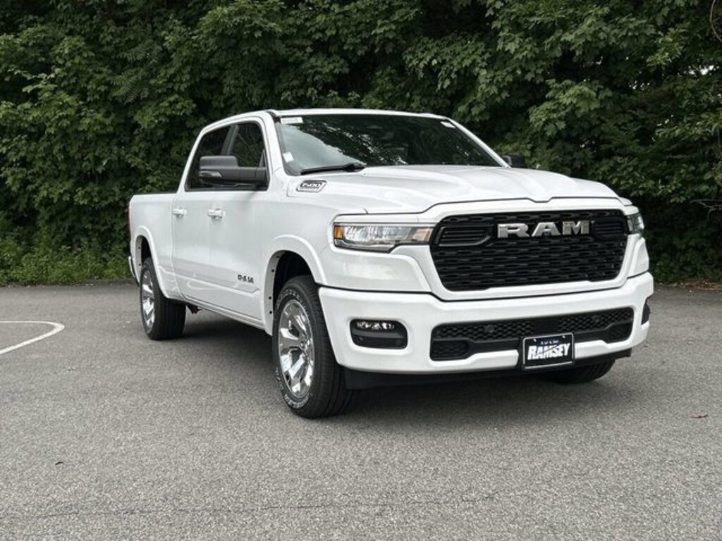 New 2026 Ram 1500 BIG HORN CREW CAB 4X4 6'4 BOX Pickup