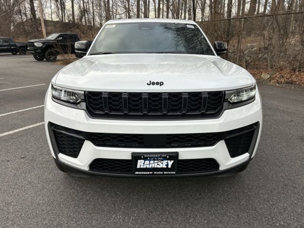 New 2026 Jeep Grand Cherokee L L LAREDO ALTITUDE 4X4 Sport Utility
