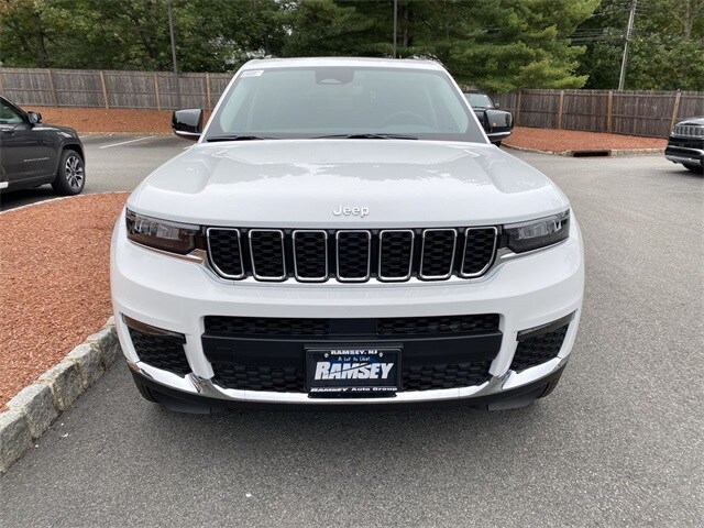 2023 Jeep Grand Cherokee Limited photo 3