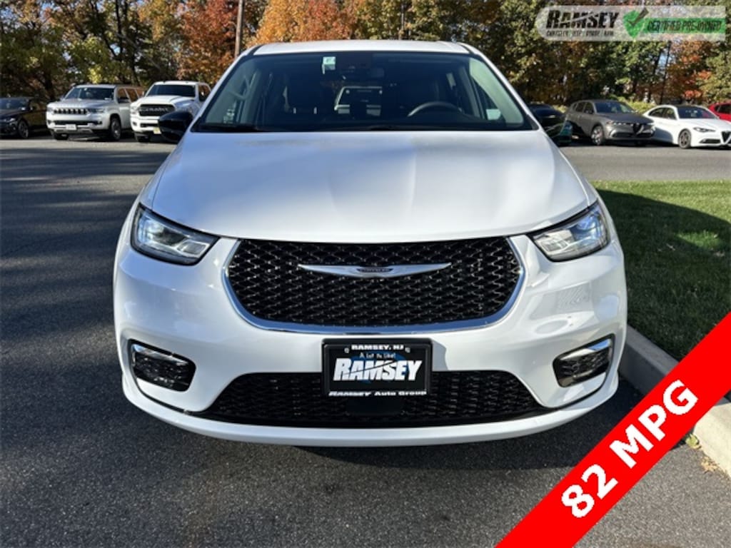 Certified 2024 Chrysler Pacifica Plug-In Hybrid Select Van Passenger Van