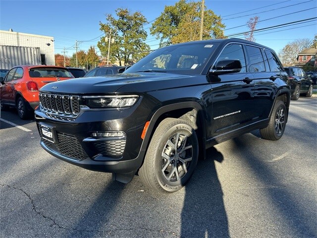 2025 Jeep Grand Cherokee Limited photo 4