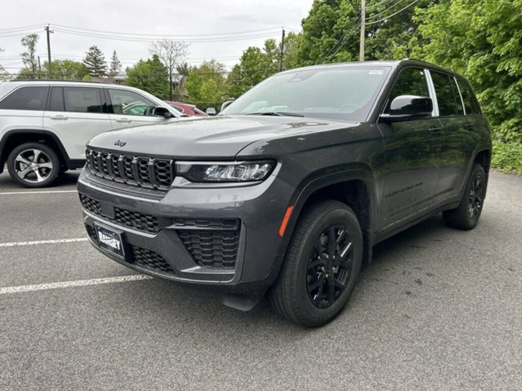 New 2026 Jeep Grand Cherokee LAREDO ALTITUDE 4X4 Sport Utility