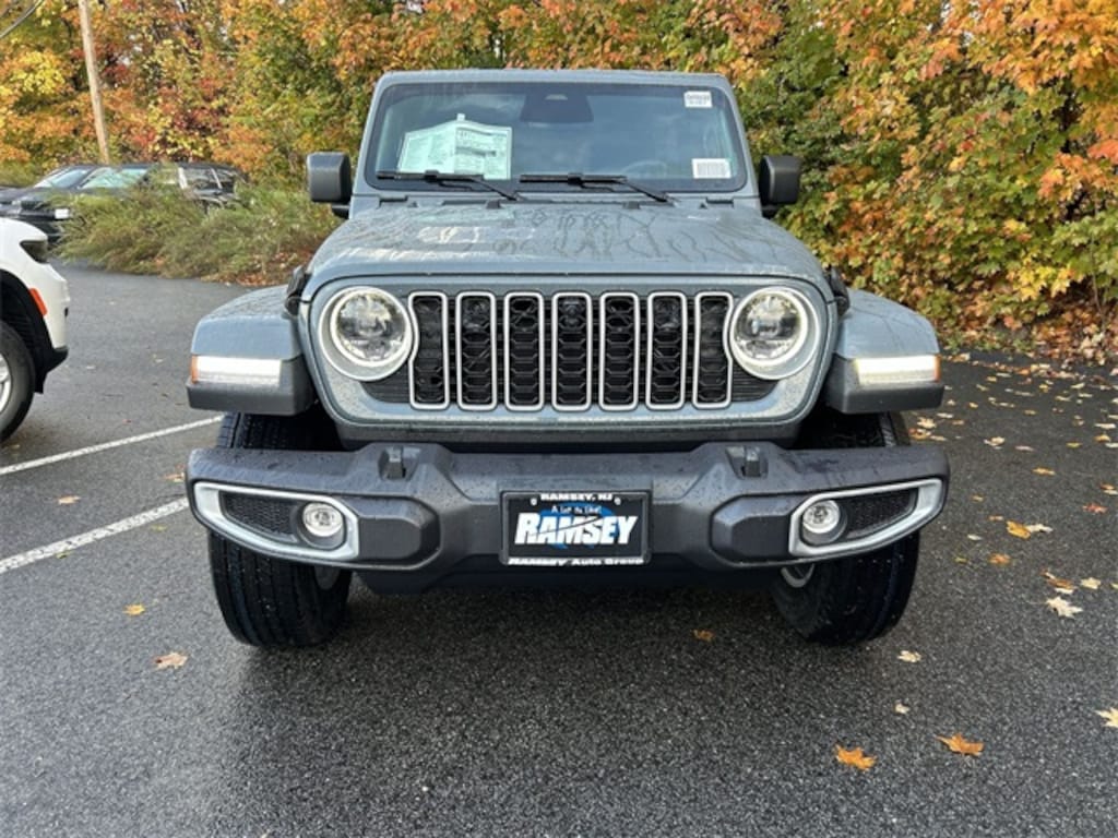 New 2026 Jeep Wrangler 4-DOOR SAHARA Sport Utility