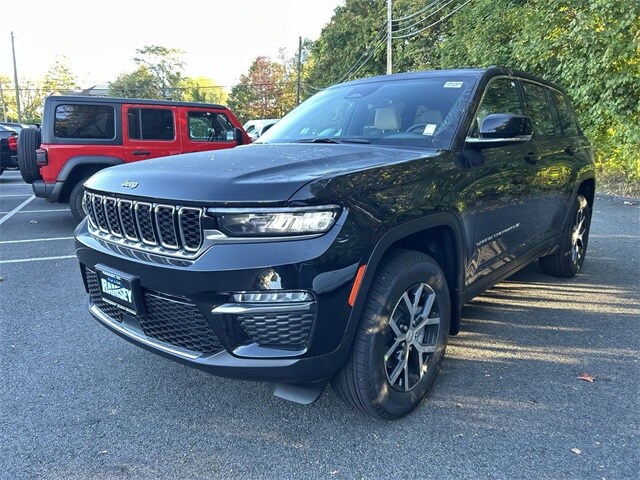 2025 Jeep Grand Cherokee Limited photo 4