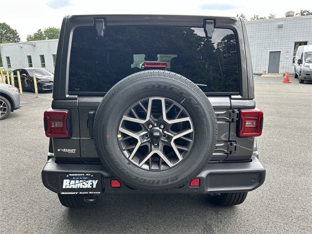 2025 Jeep Wrangler 4-Door Sahara - Photo 7