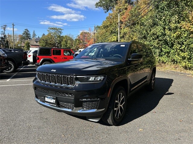 2025 Jeep Grand Cherokee Limited photo 4