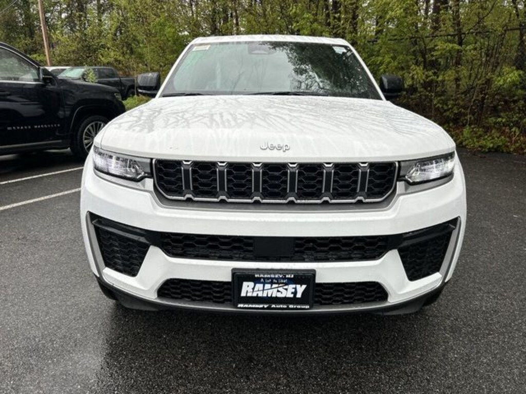 New 2026 Jeep Grand Cherokee LIMITED 4X4 Sport Utility