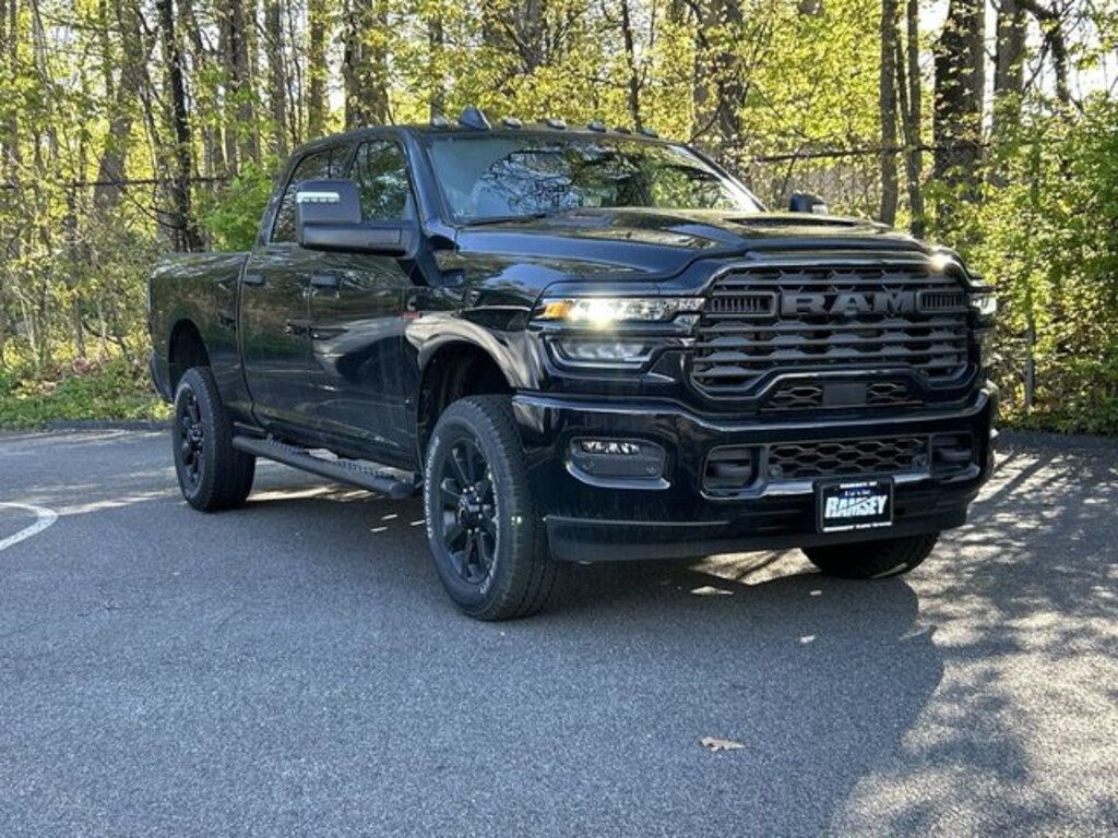 New 2026 Ram 2500 BLACK EXPRESS CREW CAB 4X4 6'4 BOX Pickup