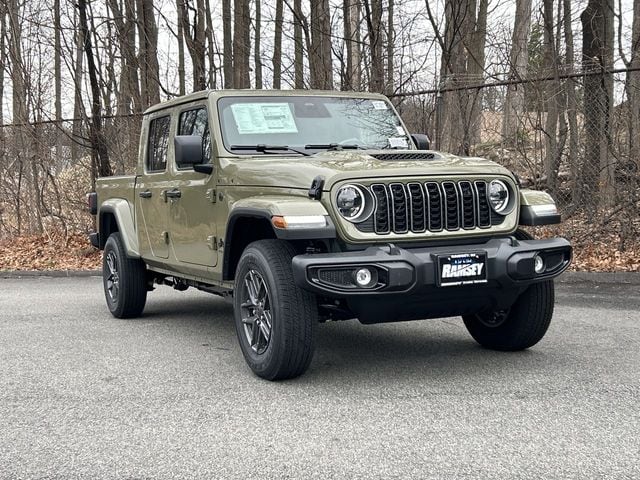 2026 Jeep Gladiator Sport S Auto's photo