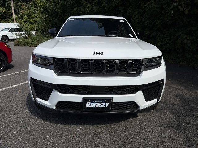 New 2027 Jeep Grand Cherokee LIMITED 4X4 Sport Utility