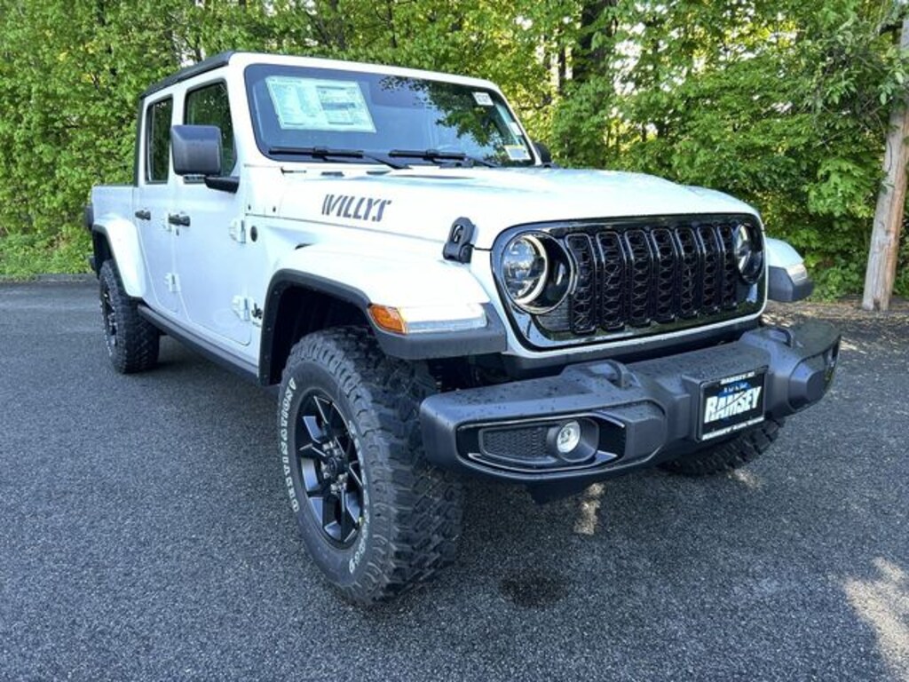 New 2026 Jeep Gladiator WILLYS 4X4 Pickup