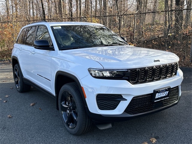 2025 Jeep Grand Cherokee Altitude's photo