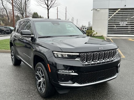 2023 Jeep Grand Cherokee Summit SUV DYNAMIC_PREF_LABEL_INVENTORY_FEATURED_USED_INVENTORY_FEATURED1_ALTATTRIBUTEAFTER