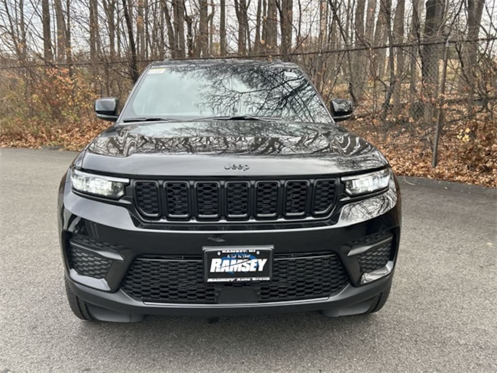 New 2025 Jeep Grand Cherokee ALTITUDE X 4X4 Sport Utility