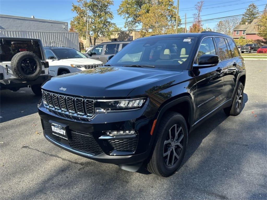 New 2025 Jeep Grand Cherokee LIMITED 4X4 Sport Utility