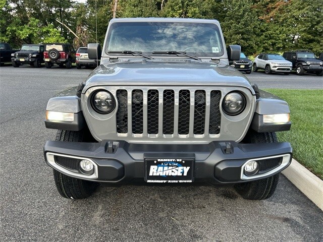 2021 Jeep Gladiator Sport photo 3