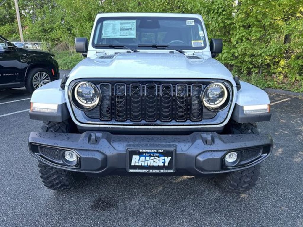 New 2026 Jeep Gladiator WILLYS 4X4 Pickup
