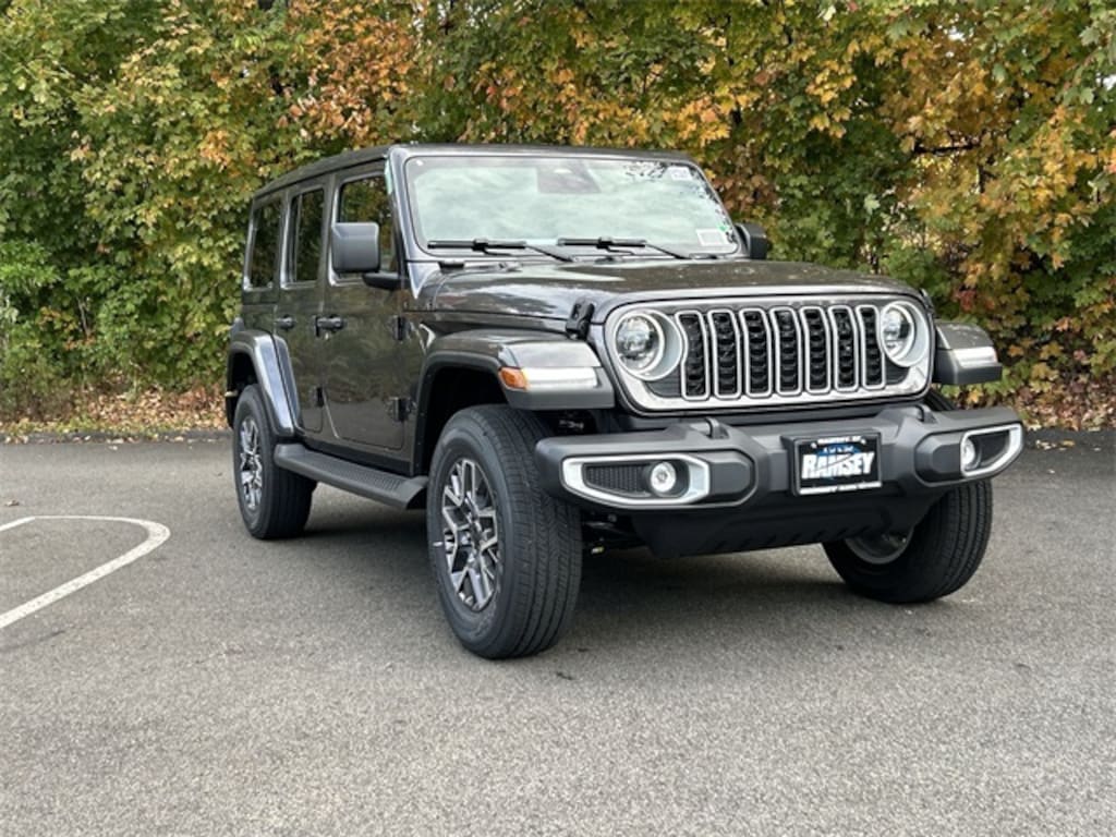 New 2026 Jeep Wrangler 4-DOOR SAHARA Sport Utility
