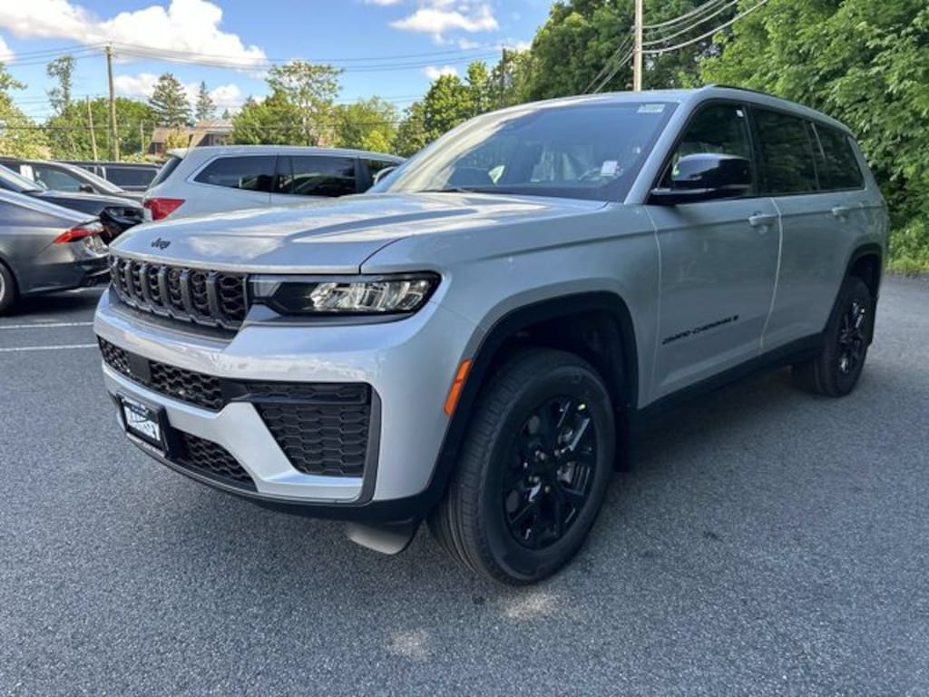 New 2026 Jeep Grand Cherokee L LAREDO 4X4 Sport Utility