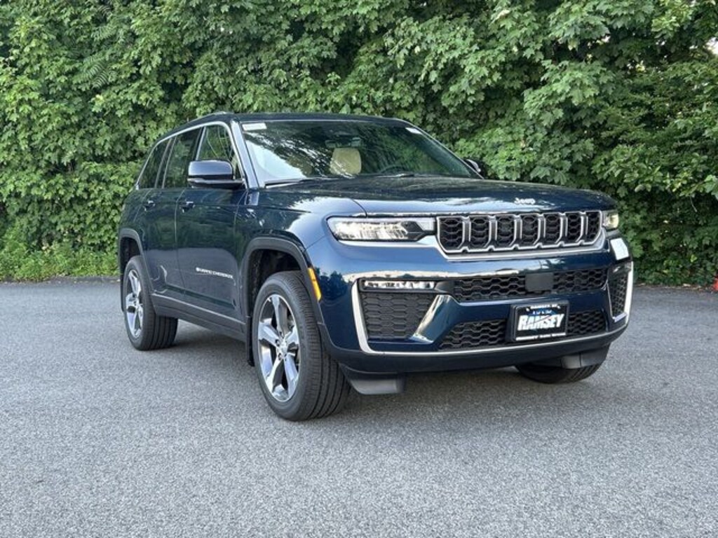 New 2026 Jeep Grand Cherokee LIMITED 4X4 Sport Utility