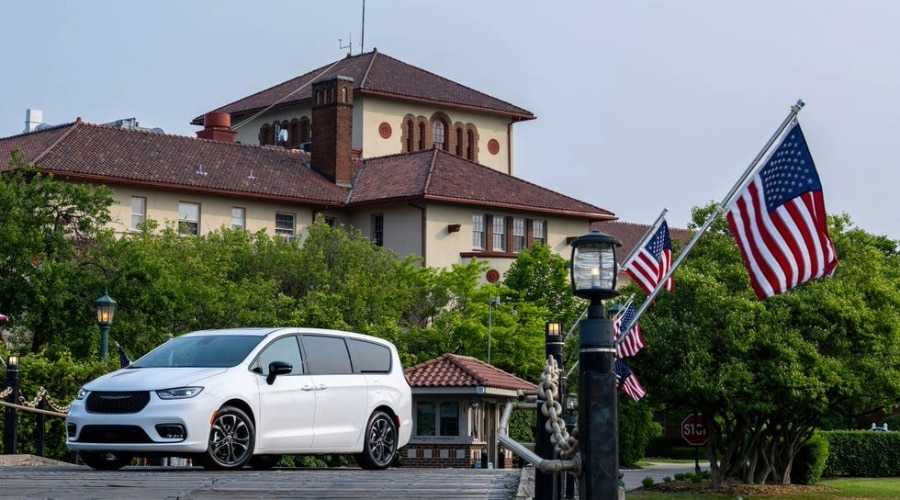 2026 Chrysler Pacifica 100th Anniversary Edition