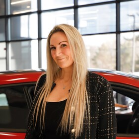 Staff member Dani Kriscunas from ID_9828ba9b1ff9