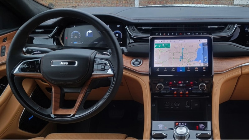 2025 Grand Cherokee Infotainment System