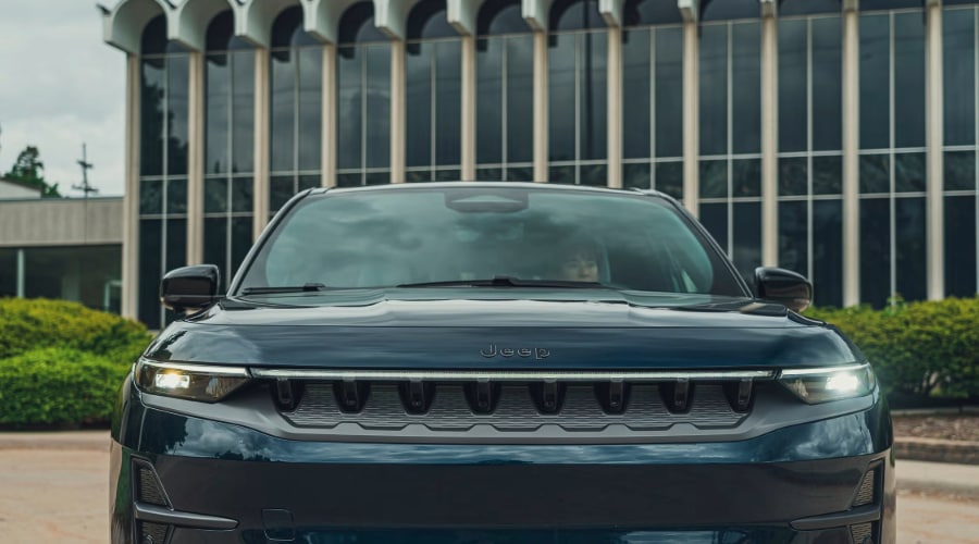 2026 Jeep Wagoneer S Front Grille