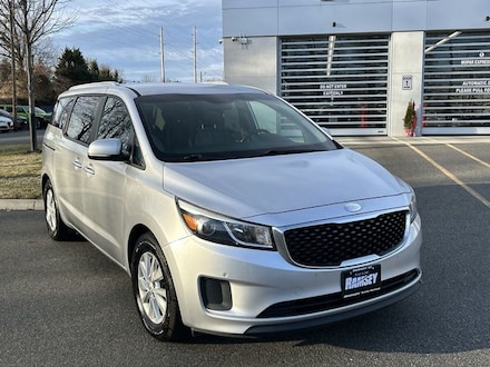 2017 Kia Sedona LX Van Passenger Van DYNAMIC_PREF_LABEL_INVENTORY_FEATURED_USED_INVENTORY_FEATURED1_ALTATTRIBUTEAFTER