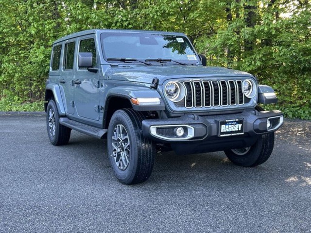 New 2026 Jeep Wrangler 4-DOOR SAHARA Sport Utility