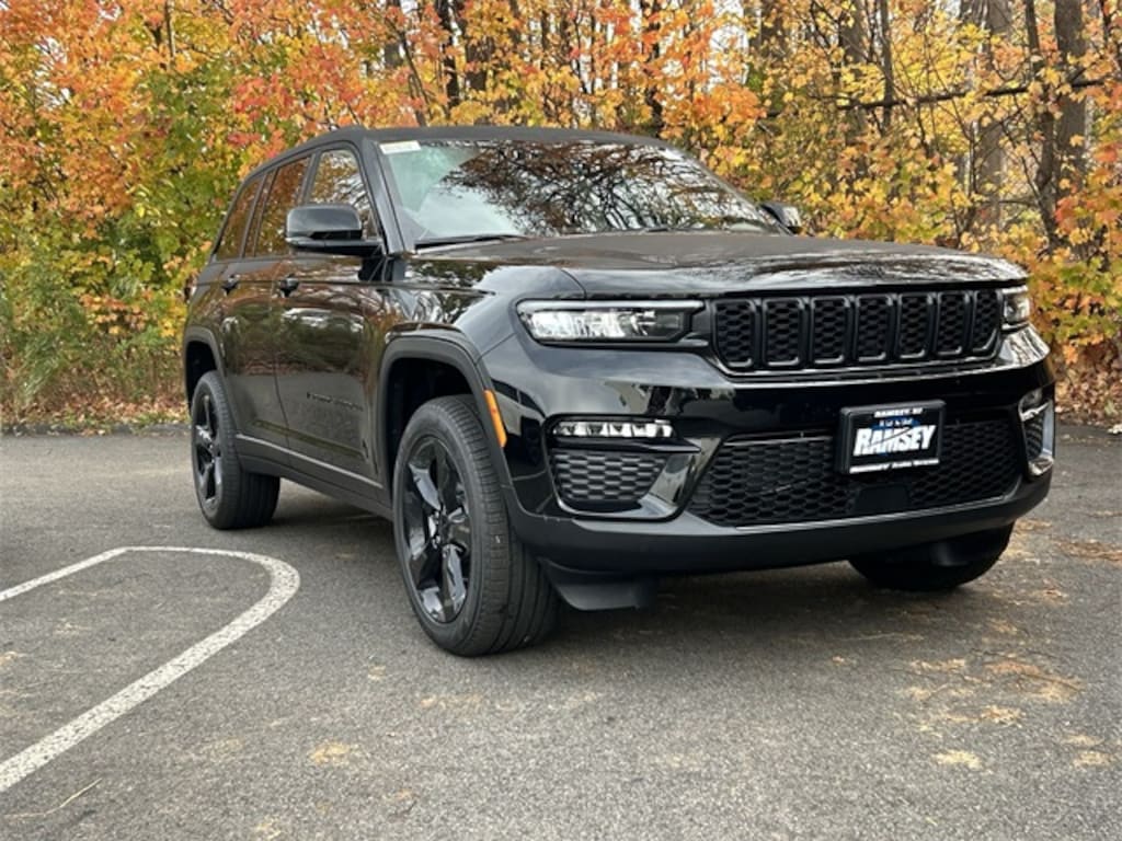 New 2025 Jeep Grand Cherokee LIMITED 4X4 Sport Utility