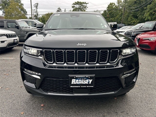 2025 Jeep Grand Cherokee Limited photo 2