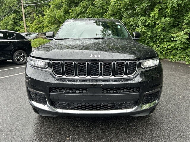 2025 Jeep Grand Cherokee L photo 3