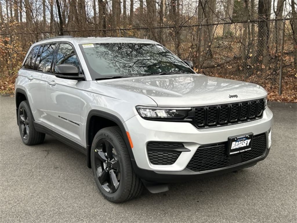New 2025 Jeep Grand Cherokee ALTITUDE X 4X4 Sport Utility