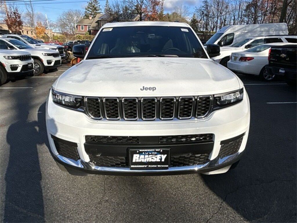 New 2025 Jeep Grand Cherokee L L LAREDO X 4X4 Sport Utility