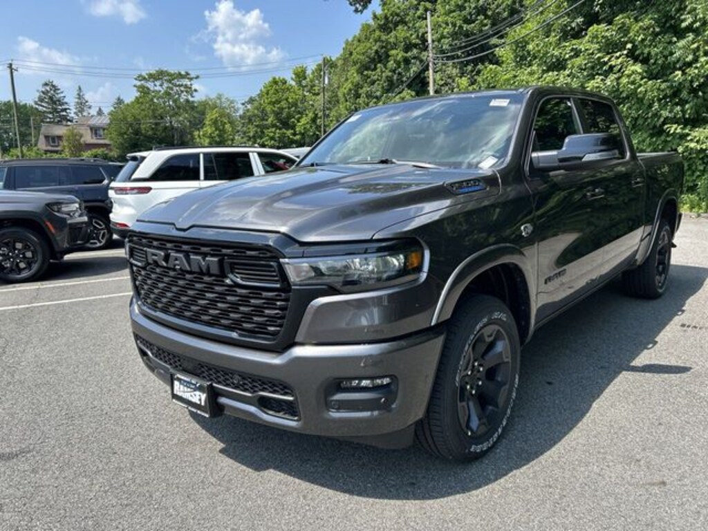 New 2026 Ram 1500 BIG HORN CREW CAB 4X4 5'7 BOX Pickup