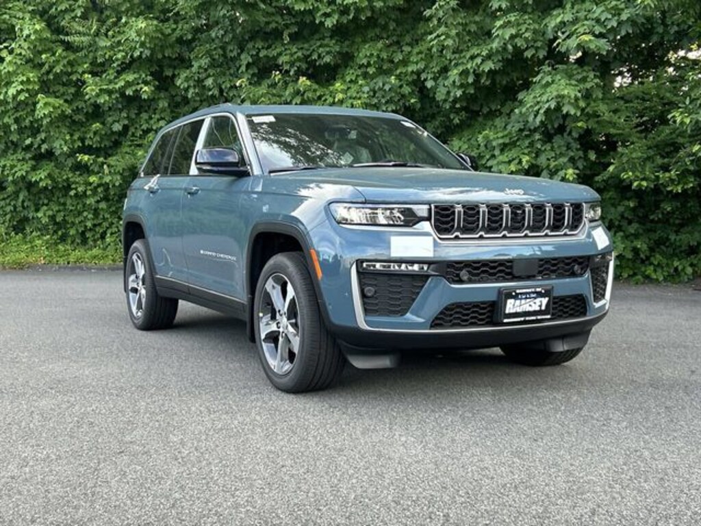 New 2026 Jeep Grand Cherokee LIMITED 4X4 Sport Utility