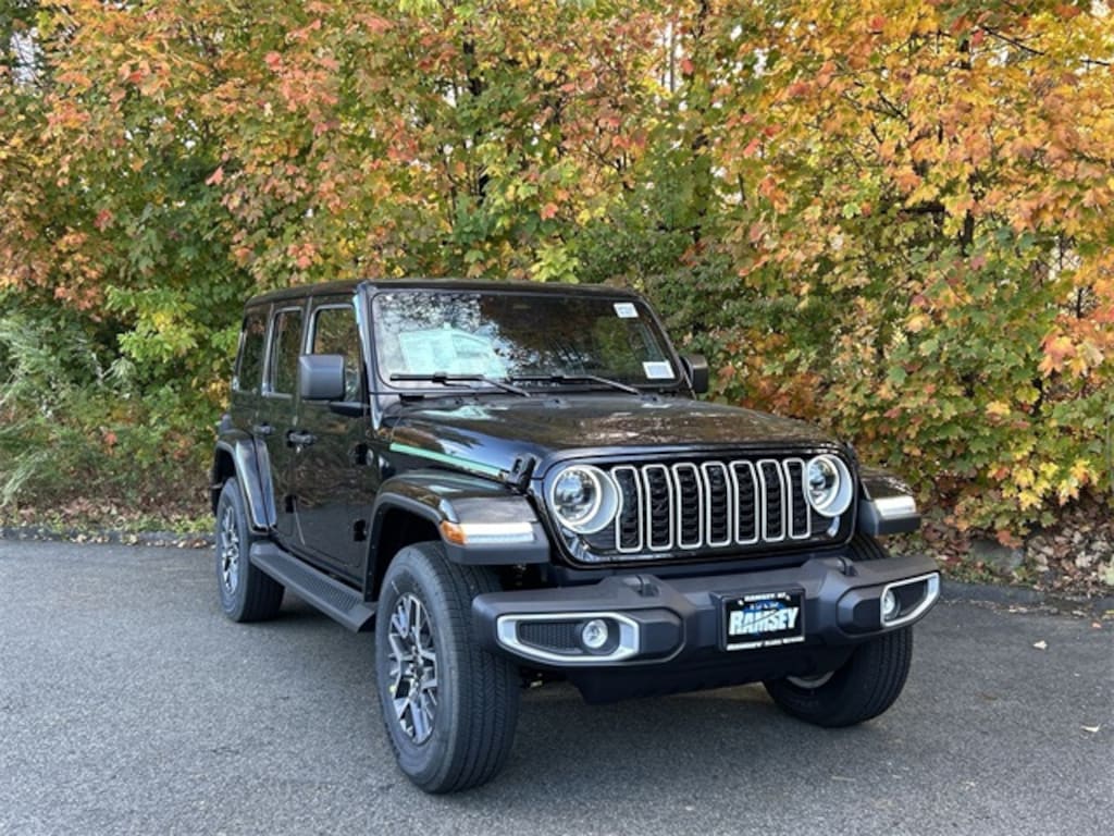 New 2026 Jeep Wrangler 4-DOOR SAHARA Sport Utility