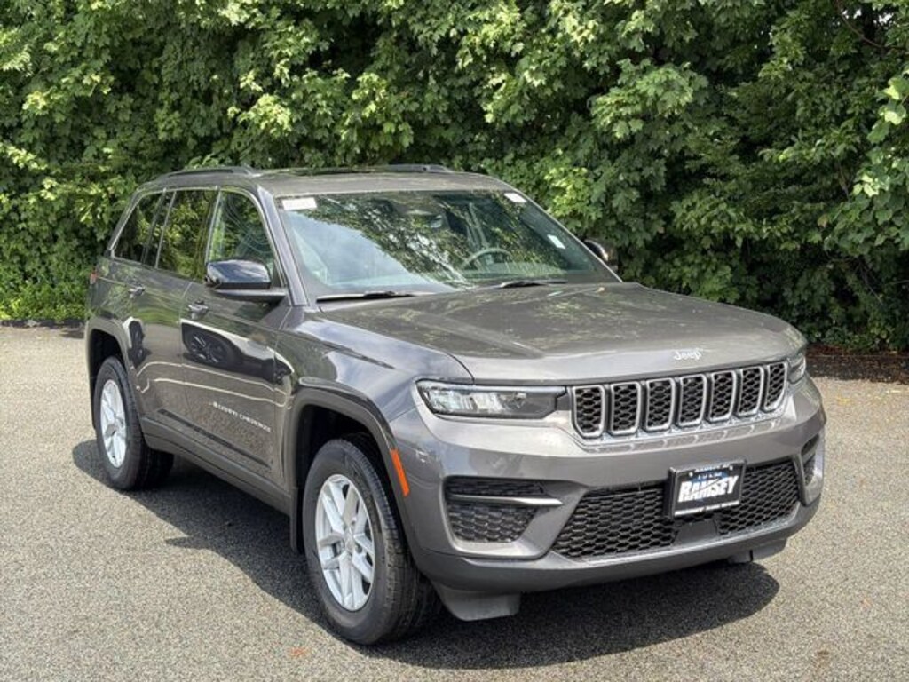 New 2026 Jeep Grand Cherokee LAREDO X 4X4 Sport Utility