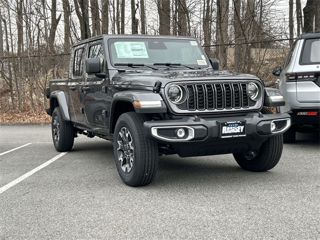 2026 Jeep Gladiator Sahara Auto's photo