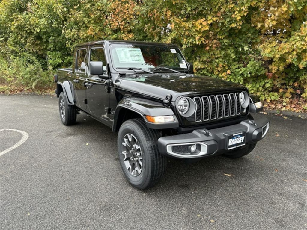 New 2025 Jeep Gladiator SPORT S 4X4 Pickup