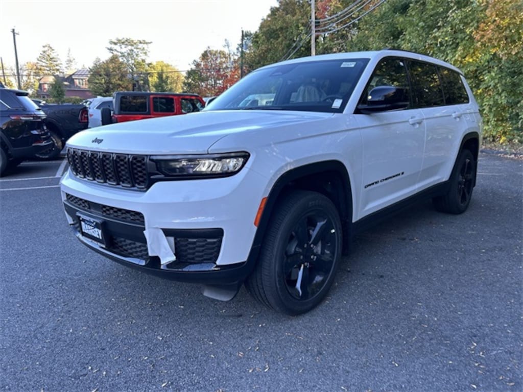 New 2025 Jeep Grand Cherokee L L ALTITUDE X 4X4 Sport Utility