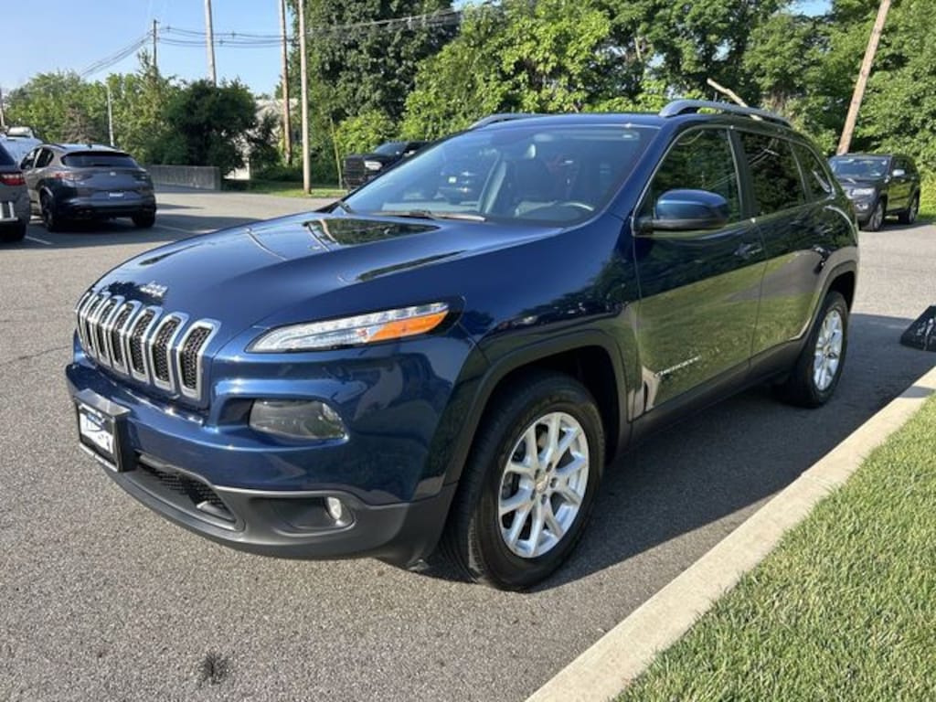 Used 2018 Jeep Cherokee Latitude Plus 4x4 SUV