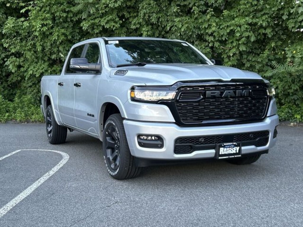 New 2026 Ram 1500 BIG HORN CREW CAB 4X4 5'7 BOX Pickup