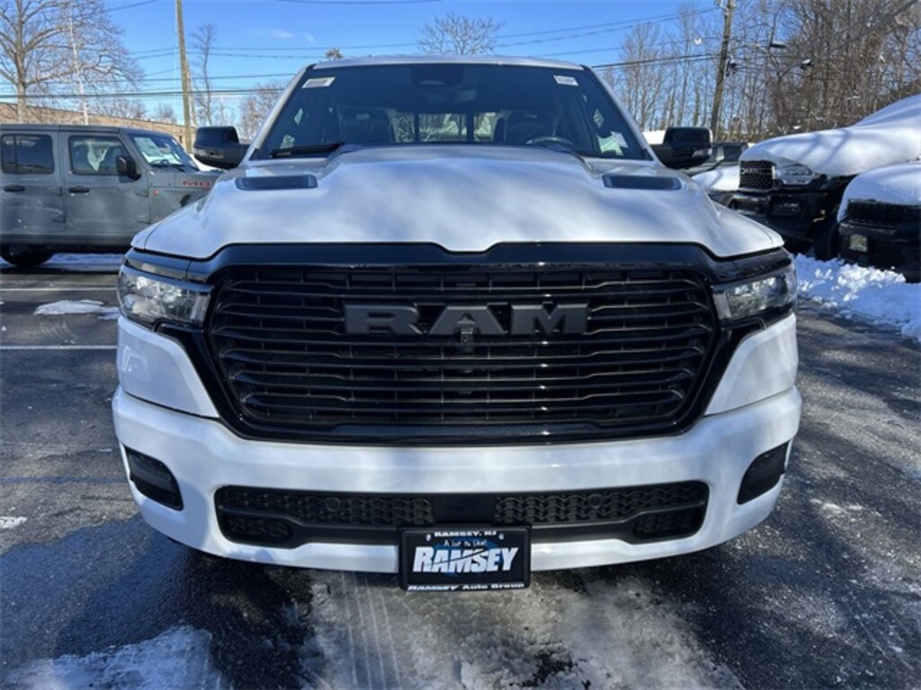 New 2026 Ram 1500 LARAMIE CREW CAB 4X4 5'7 BOX Pickup