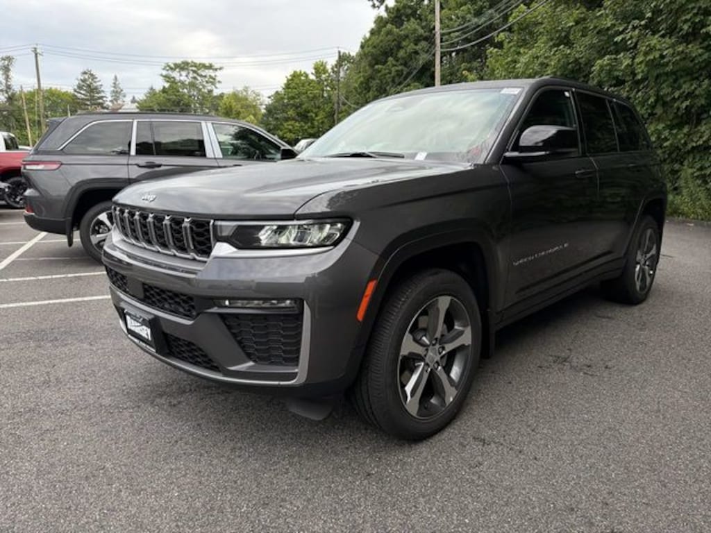 New 2026 Jeep Grand Cherokee LIMITED 4X4 Sport Utility