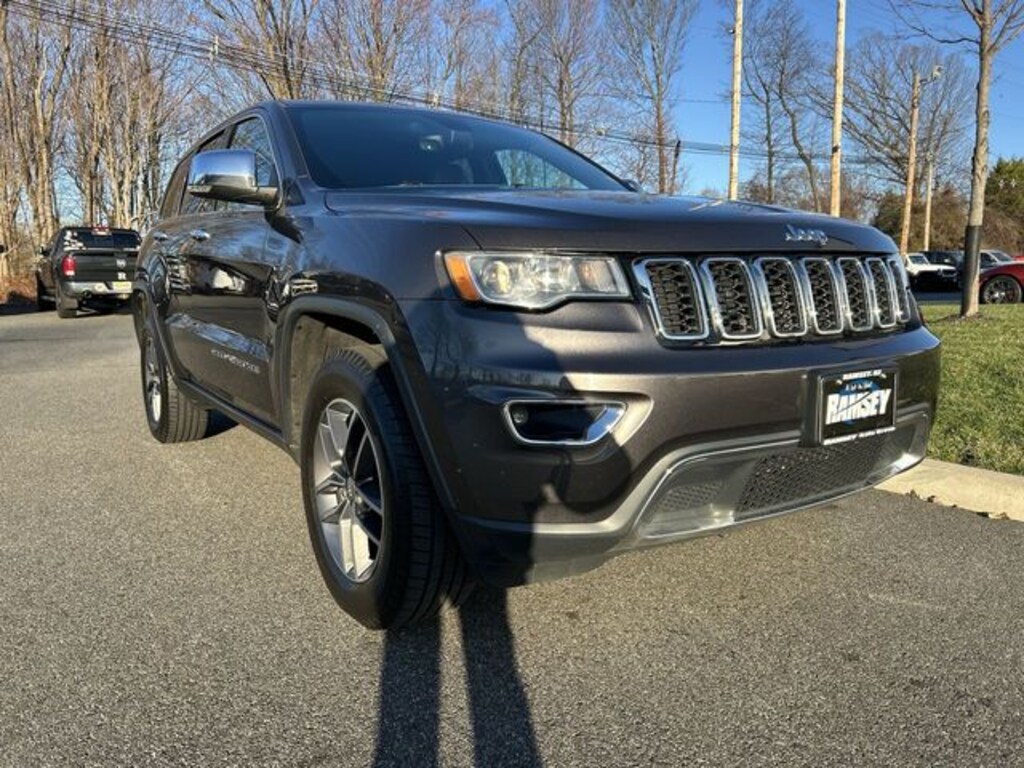Used 2018 Jeep Grand Cherokee Limited 4x4 SUV