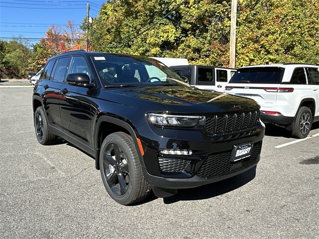 2025 Jeep Grand Cherokee Limited photo 2