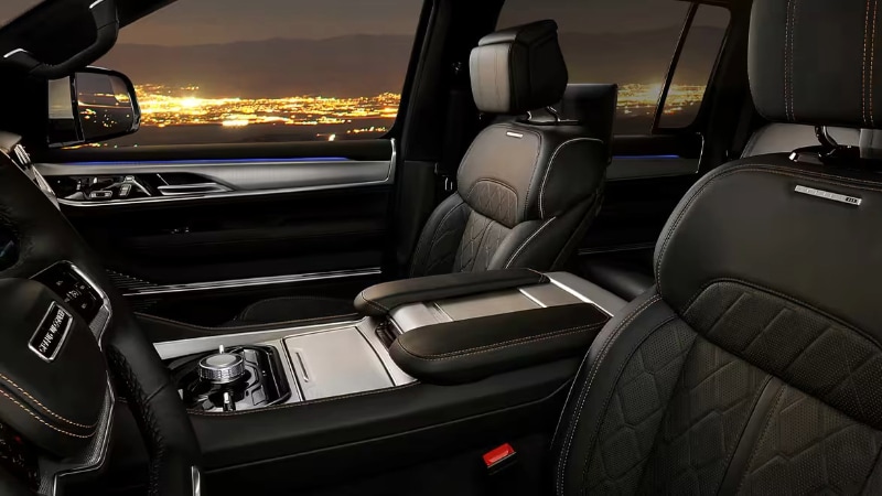 2024 Jeep Wagoneer Interior