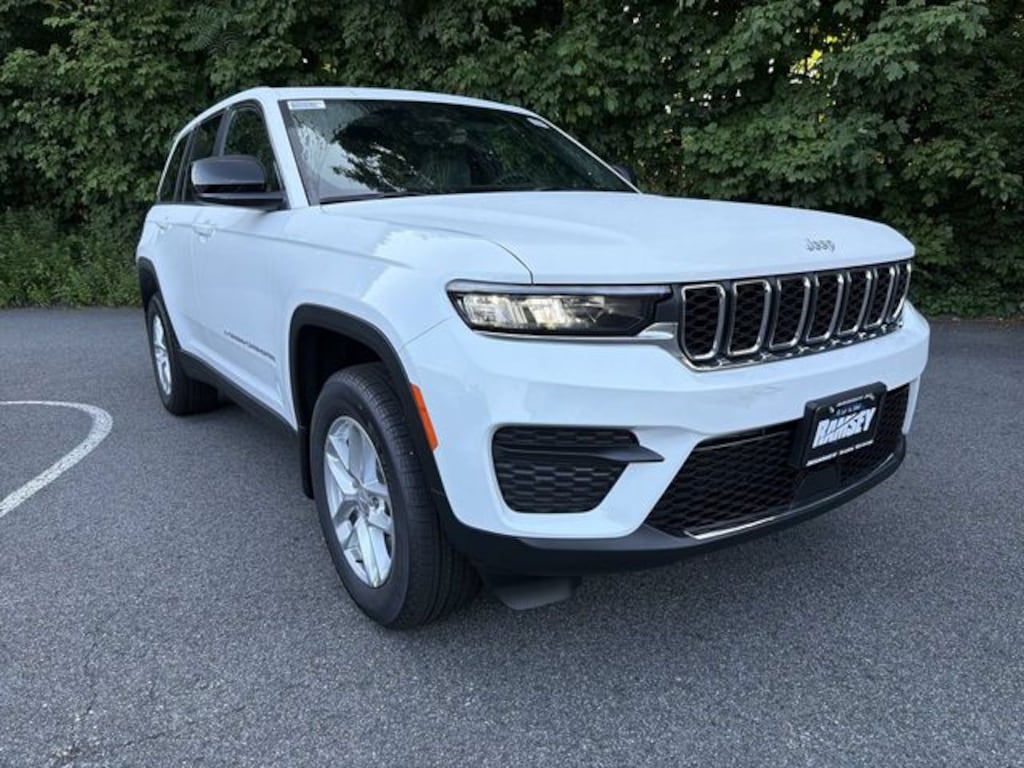 New 2026 Jeep Grand Cherokee LAREDO X 4X4 Sport Utility